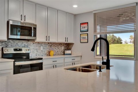 Townhouse in Bradenton, Florida 3 bedrooms, 164.34 sq.m. № 2196716 - photo 21