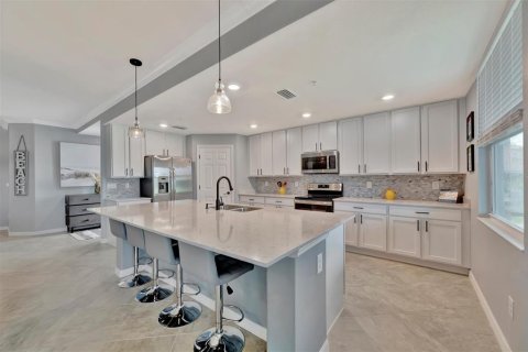 Townhouse in Bradenton, Florida 3 bedrooms, 164.34 sq.m. № 2196716 - photo 14