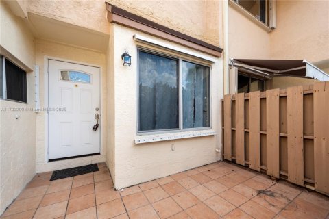 Townhouse in Plantation, Florida 3 bedrooms, 164.44 sq.m. № 1826033 - photo 3