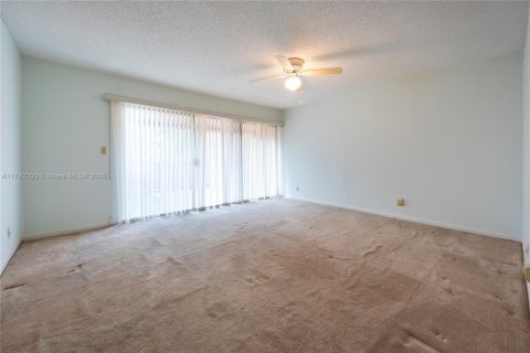 Townhouse in Plantation, Florida 3 bedrooms, 164.44 sq.m. № 1826033 - photo 17