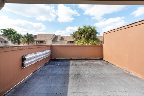 Townhouse in Plantation, Florida 3 bedrooms, 164.44 sq.m. № 1826033 - photo 19