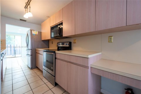 Townhouse in Plantation, Florida 3 bedrooms, 164.44 sq.m. № 1826033 - photo 7