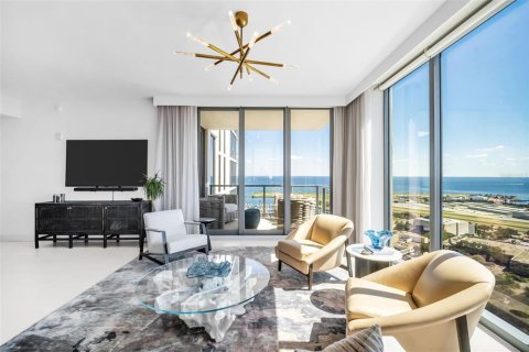 Copropriété à vendre à Saint Petersburg, Floride: 2 chambres, 201.78 m2 № 2423591 - photo 20