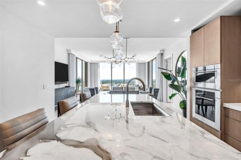 Copropriété à vendre à Saint Petersburg, Floride: 2 chambres, 201.78 m2 № 2423591 - photo 5
