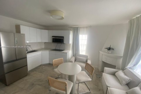 Condo in Miami Beach, Florida, 1 bedroom  № 1980983