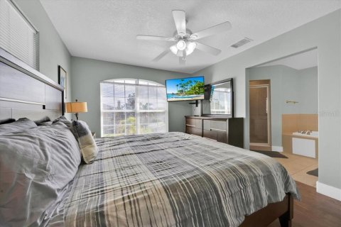 House in Davenport, Florida 5 bedrooms, 201.41 sq.m. № 1569295 - photo 27