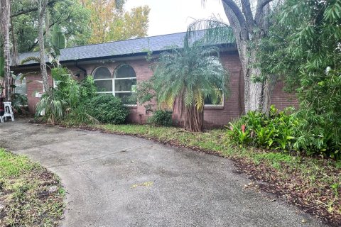 Casa en alquiler en Saint Petersburg, Florida, 3 dormitorios, 145.48 m2 № 1913057 - foto 1