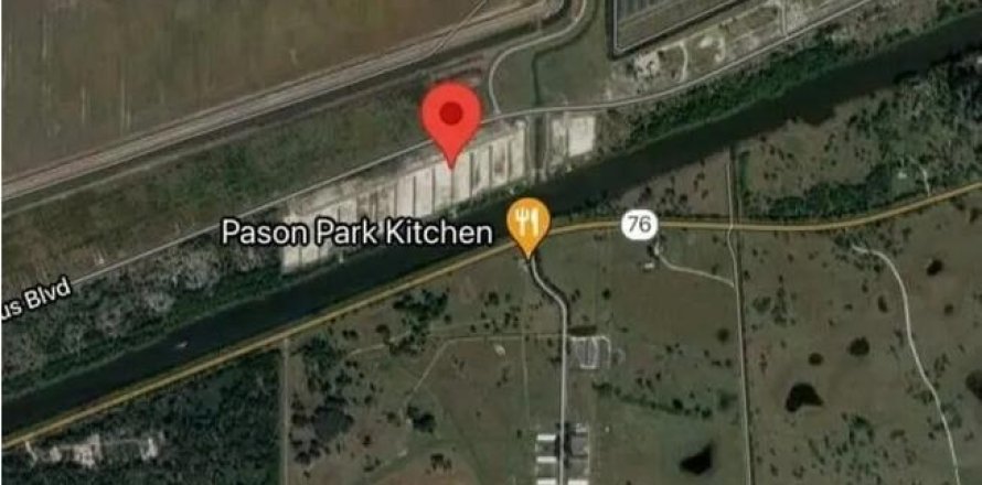 House in Palm City, Florida 4 bedrooms, 260.13 sq.m. № 542740