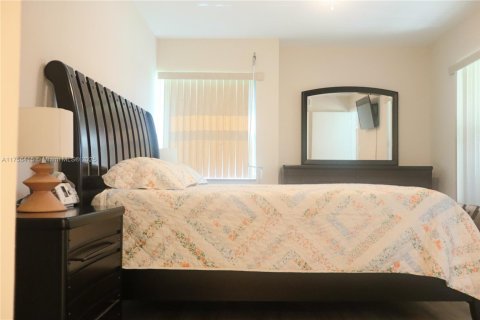Condominio en venta en Deerfield Beach, Florida, 2 dormitorios, 94.02 m2 № 1861763 - foto 18