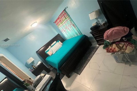 Купить виллу или дом в Майами, Флорида 3 спальни, 79.06м2, № 1955545 - фото 3