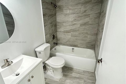 Condominio en alquiler en Miami, Florida, 2 dormitorios, 83.43 m2 № 2025715 - foto 4
