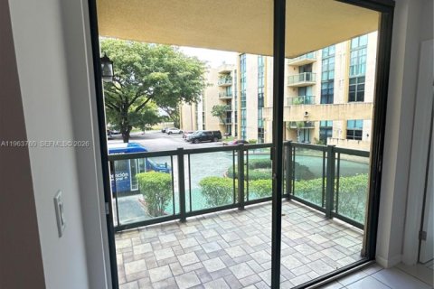 Condominio en alquiler en Miami, Florida, 2 dormitorios, 83.43 m2 № 2025715 - foto 10