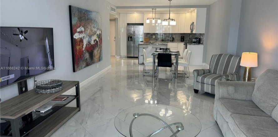 Condo à Sunny Isles Beach, Floride, 1 chambre  № 2155120