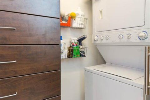 Condominio en alquiler en Tampa, Florida, 1 dormitorio, 85.93 m2 № 1821459 - foto 8