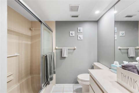 Condominio en venta en Holiday, Florida, 2 dormitorios, 122.45 m2 № 2093956 - foto 18