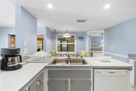 Condominio en venta en Holiday, Florida, 2 dormitorios, 122.45 m2 № 2093956 - foto 12