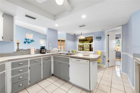 Condominio en venta en Holiday, Florida, 2 dormitorios, 122.45 m2 № 2093956 - foto 10