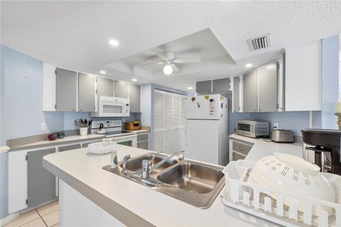 Condominio en venta en Holiday, Florida, 2 dormitorios, 122.45 m2 № 2093956 - foto 13