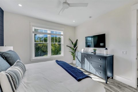 Casa en venta en Bradenton Beach, Florida, 7 dormitorios, 272.95 m2 № 1904618 - foto 17
