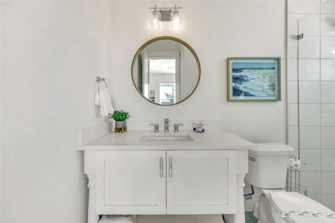 Casa en venta en Bradenton Beach, Florida, 7 dormitorios, 272.95 m2 № 1904618 - foto 28