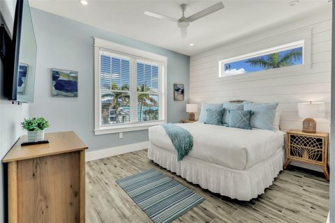 Casa en venta en Bradenton Beach, Florida, 7 dormitorios, 272.95 m2 № 1904618 - foto 30