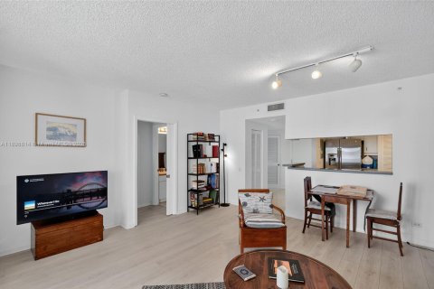 Condominio en venta en Miami, Florida, 1 dormitorio, 74.88 m2 № 1952037 - foto 5