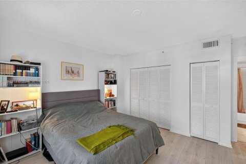 Condominio en venta en Miami, Florida, 1 dormitorio, 74.88 m2 № 1952037 - foto 12