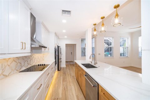 Adosado en alquiler en Orlando, Florida, 3 dormitorios, 199.74 m2 № 2107406 - foto 5