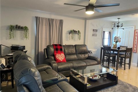 House in Deerfield Beach, Florida 4 bedrooms, 105.91 sq.m. № 2084057 - photo 2