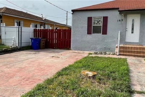 House in Deerfield Beach, Florida 4 bedrooms, 105.91 sq.m. № 2084057 - photo 6