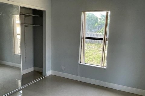 House in Deerfield Beach, Florida 4 bedrooms, 105.91 sq.m. № 2084057 - photo 19