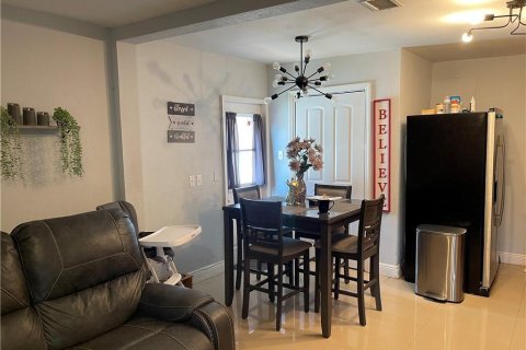 House in Deerfield Beach, Florida 4 bedrooms, 105.91 sq.m. № 2084057 - photo 4