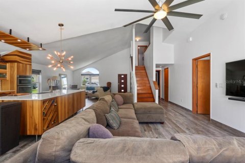 Villa ou maison à vendre à Orlando, Floride: 3 chambres, 199.93 m2 № 2420428 - photo 16