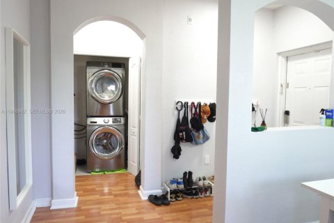 Снять в аренду кондоминиум в Плантация, Флорида 2 спальни, 111.95м2, № 2024735 - фото 4