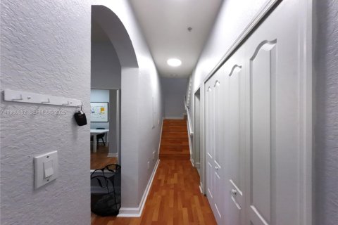 Снять в аренду кондоминиум в Плантация, Флорида 2 спальни, 111.95м2, № 2024735 - фото 11