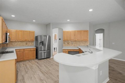 House in Tampa, Florida 4 bedrooms, 247.31 sq.m. № 2396110 - photo 11