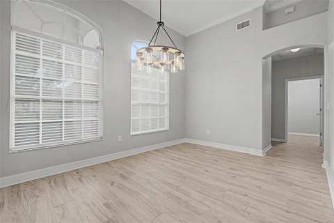House in Tampa, Florida 4 bedrooms, 247.31 sq.m. № 2396110 - photo 7