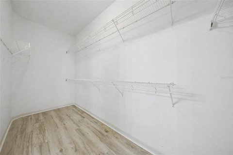 House in Tampa, Florida 4 bedrooms, 247.31 sq.m. № 2396110 - photo 27