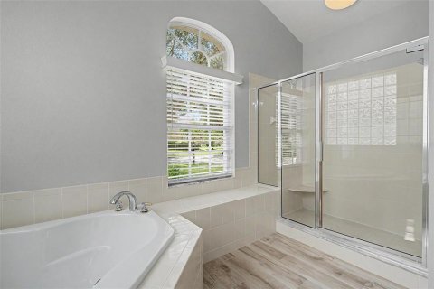 House in Tampa, Florida 4 bedrooms, 247.31 sq.m. № 2396110 - photo 26