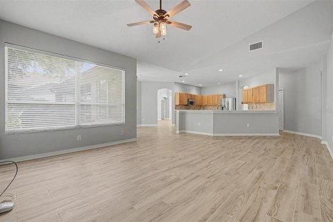 House in Tampa, Florida 4 bedrooms, 247.31 sq.m. № 2396110 - photo 21