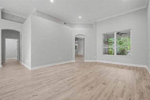 House in Tampa, Florida 4 bedrooms, 247.31 sq.m. № 2396110 - photo 9