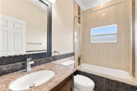 Купить виллу или дом в Порт-Шарлотт, Флорида 3 комнаты, 212.84м2, № 2351952 - фото 30