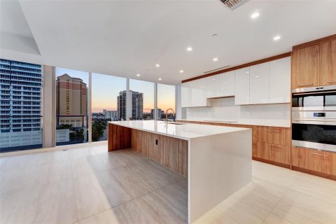 Condominio en venta en Fort Lauderdale, Florida, 4 dormitorios, 301 m2 № 2374848 - foto 29