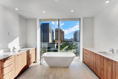 Condominio en venta en Fort Lauderdale, Florida, 4 dormitorios, 301 m2 № 2374848 - foto 18