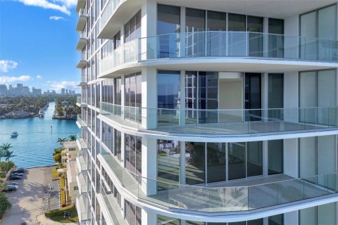 Condominio en venta en Fort Lauderdale, Florida, 4 dormitorios, 301 m2 № 2374848 - foto 2