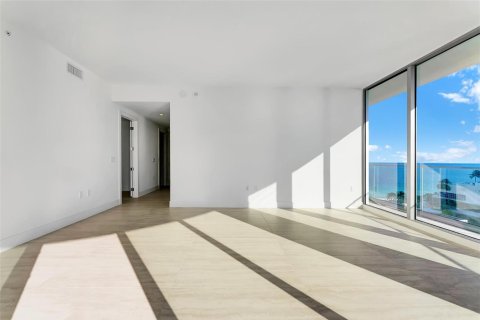 Condominio en venta en Fort Lauderdale, Florida, 4 dormitorios, 301 m2 № 2374848 - foto 17