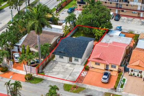 House in Hialeah, Florida 2 bedrooms № 1925215 - photo 3