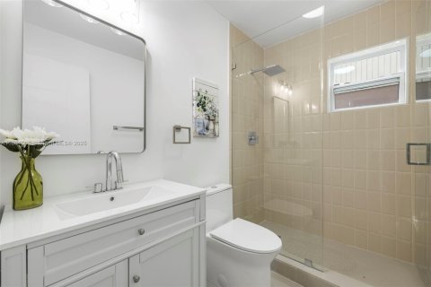 House in Hialeah, Florida 2 bedrooms № 1925215 - photo 8