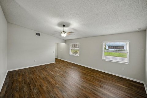 House in Lakeland, Florida 2 bedrooms, 125.42 sq.m. № 1673461 - photo 16