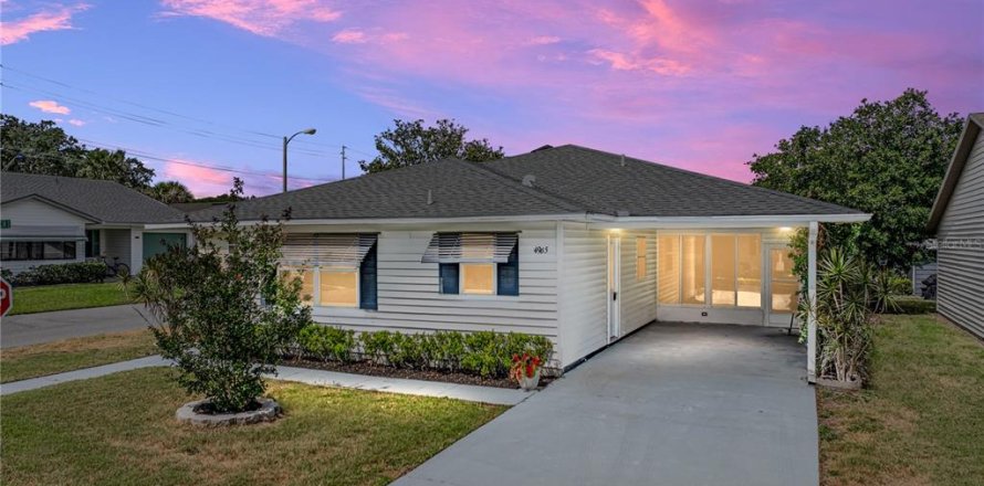 House in Lakeland, Florida 2 bedrooms, 125.42 sq.m. № 1673461